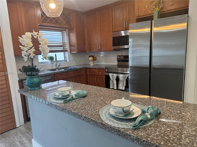 Photo - 5209 NW 18th St Unit 3E