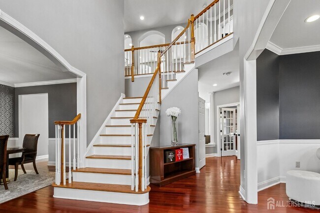 Photo - 16 Valley Wood Dr