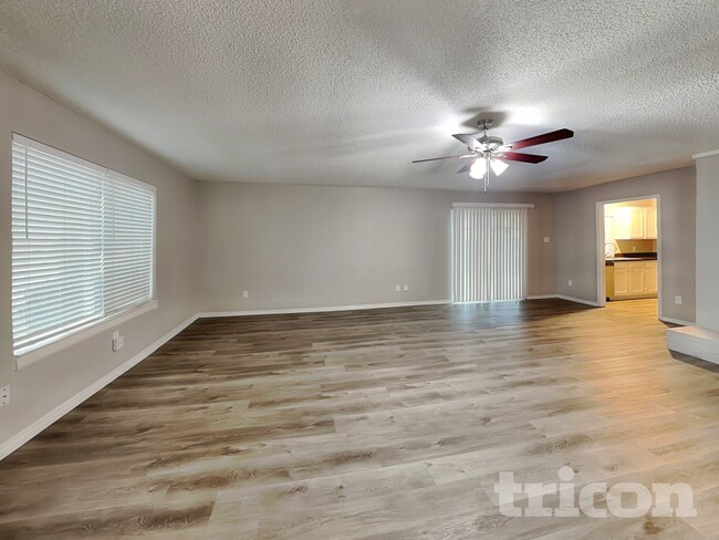 Photo - 1210 Green Hill Dr
