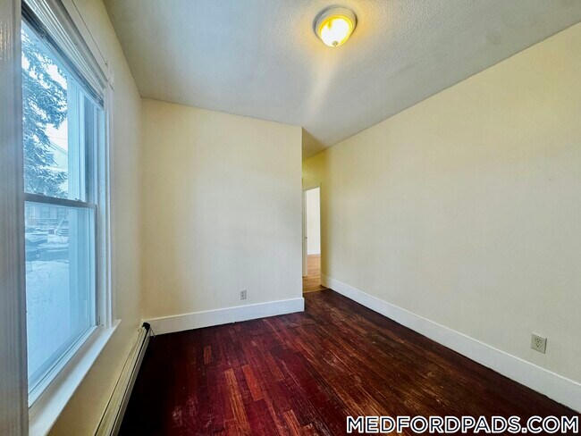 Photo - 569 Main St Unit 1