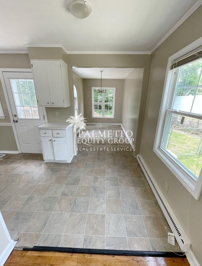 Photo - 2307 Maywood St