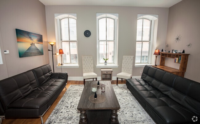Building Photo - 317 W Fayette St Unit 1 Rental