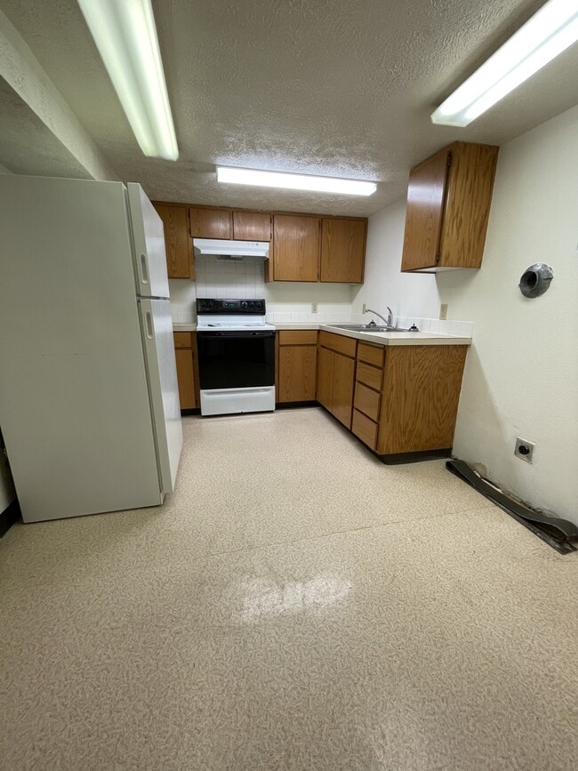 Photo - 230 W 2nd St Unit 230 W 2nd