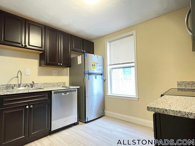 Photo - 34 Pratt St Unit 1