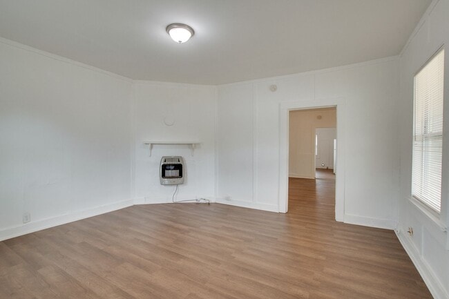 Photo - 3701-3703 Fairview St SW Unit 3703