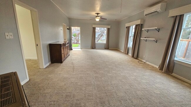 Photo - 1105 Curtis St