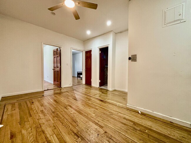 Photo - 30 Dongan Pl Unit 5J