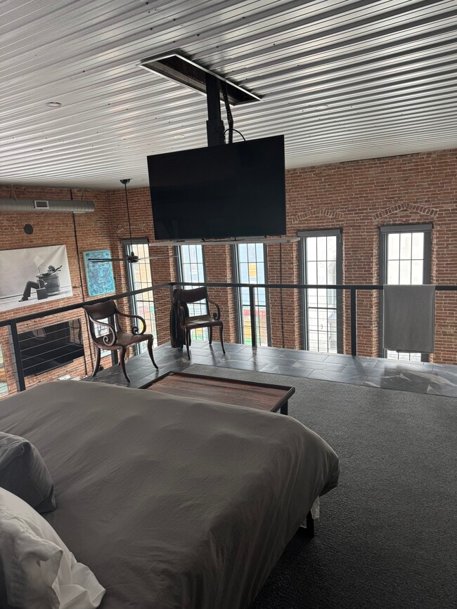 Bed room loft - 5 S Market St Unit 3rd floor B