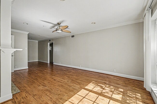 Photo - 5222 Fleetwood Oaks Ave