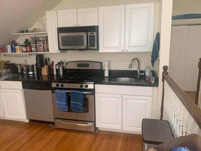 Photo - 31 Bowdoin St Apartments Unit 5