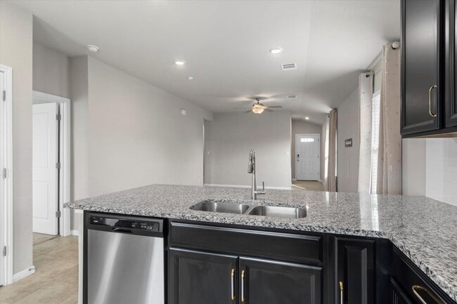 Photo - 213 Wild Spur Ln