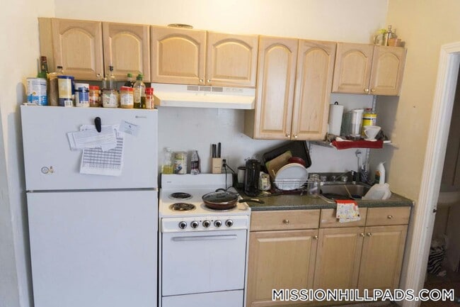 Photo - 894 Huntington Ave Unidad 4