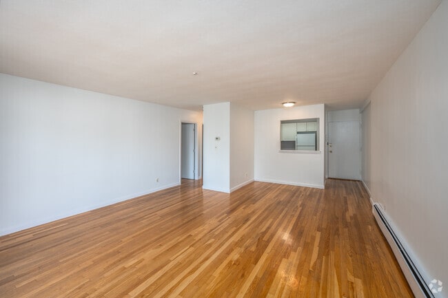 Building Photo - 6 Gilson Rd Rental