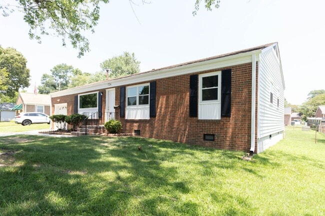 Photo - Renovated 3bdr 2bth rancher in the heart of Newport News