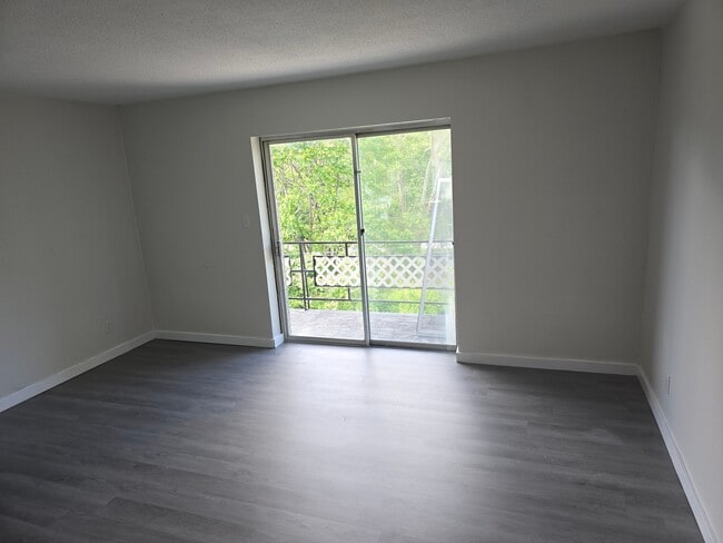 Photo - 9932 E 36th St S