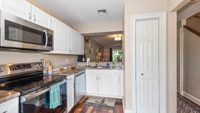 Photo - 6132 Lakefront Dr