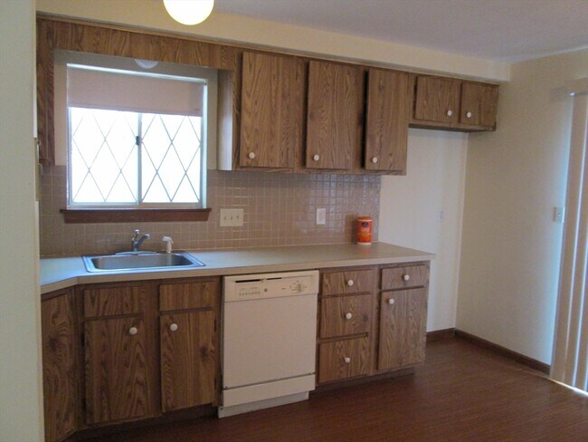 Photo - 108 Clark St Unidad 108