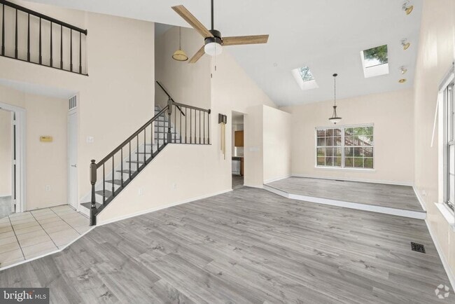 Building Photo - 7637 Seans Terrace Rental