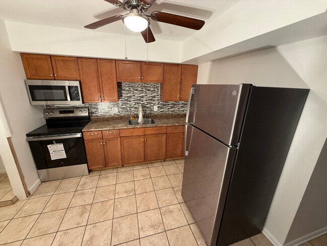 Photo - 900 W Wilkes Barre St Unit 1