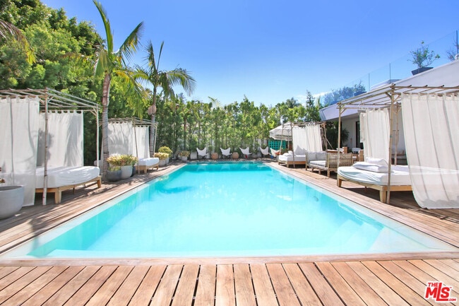 Photo - 9570 Sunset Blvd