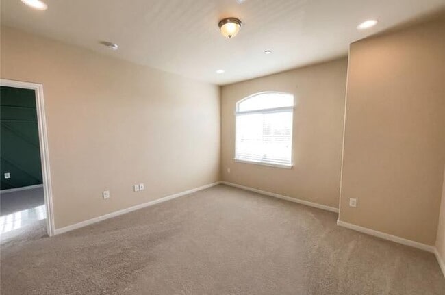 Photo - 2880 Donnell Dr