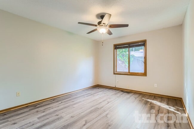 Photo - 13734 Glenhurst Ln