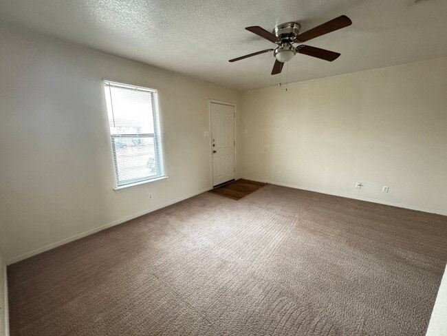 Photo - 1109 Circle M Dr Unidad Apt D