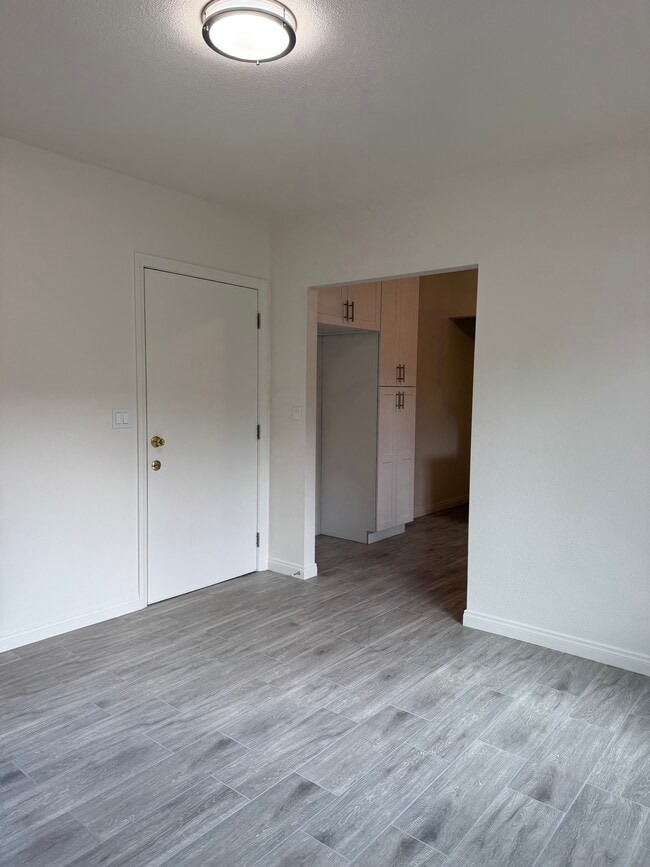 Photo - 223 E Colorado Blvd