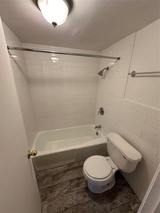 Photo - 104 E 32nd St Unit 105