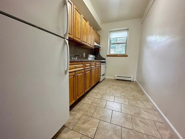 Photo - 476 Howard Ave Unit 3AA