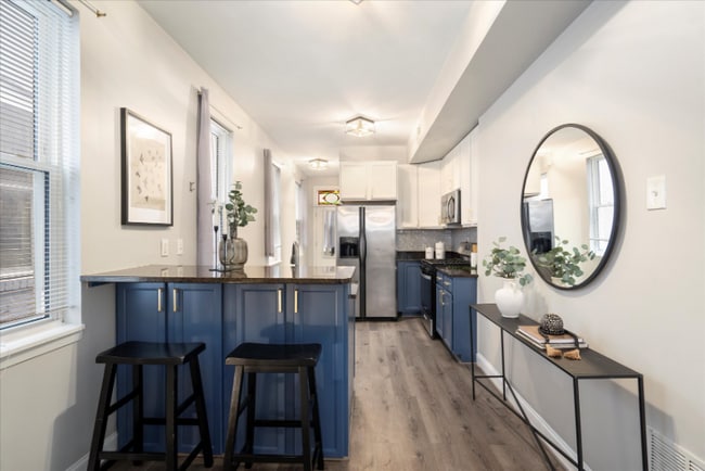 Photo - 57 E Heath St