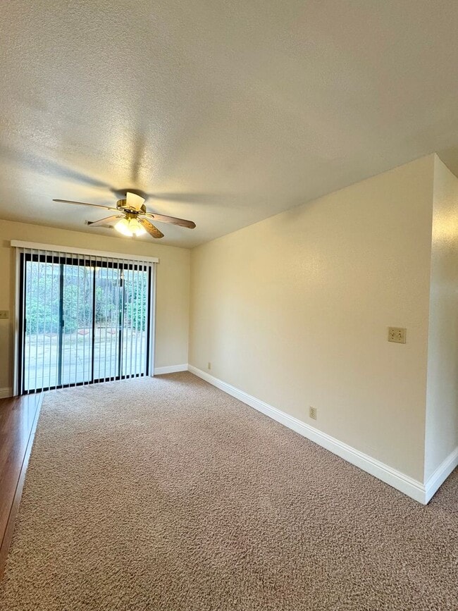 Photo - 4 Bedroom in Candlewood Subdivision