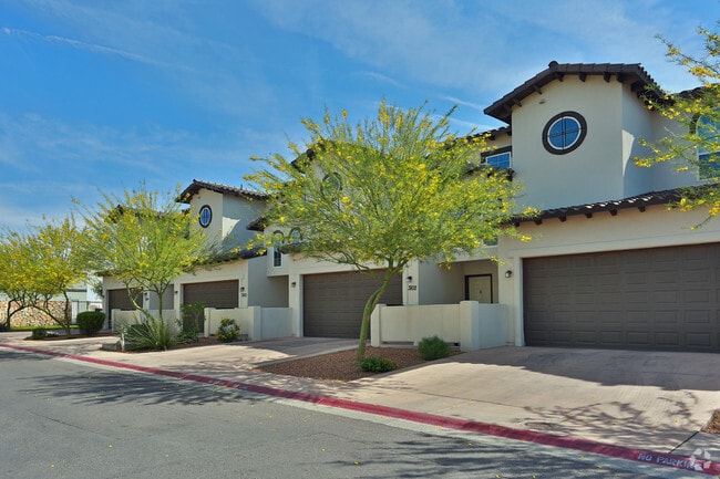 Building Photo - Bella Estancias Rental