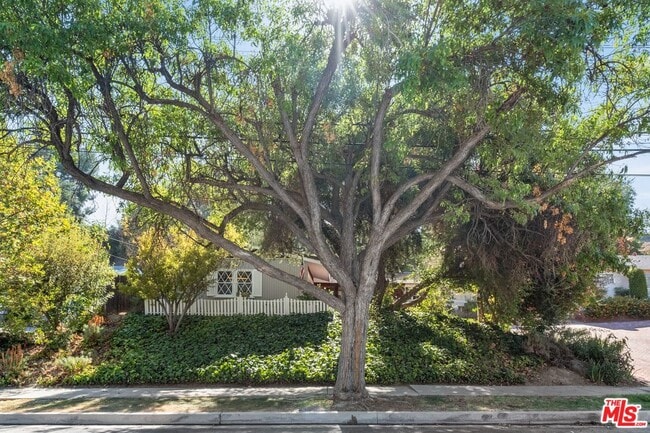 Photo - 5824 Laramie Ave