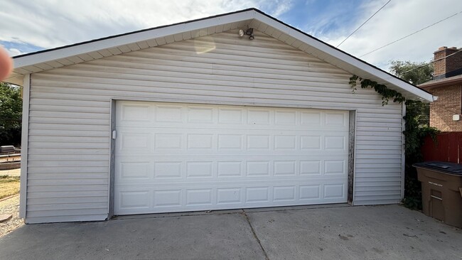 Photo - 2760 S 1100 E