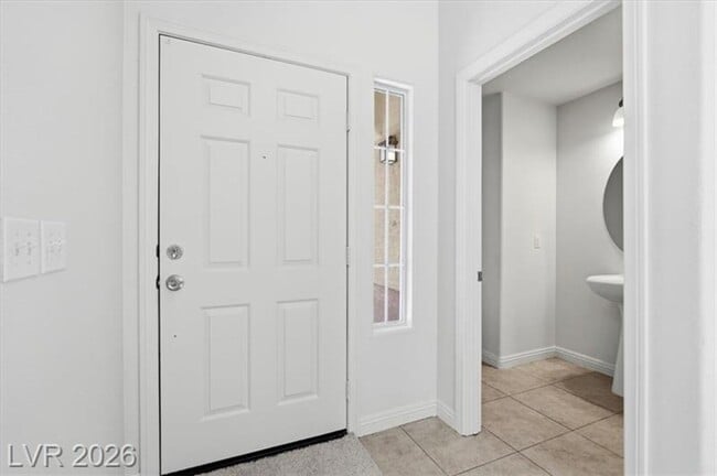 Photo - 10630 Lessona St