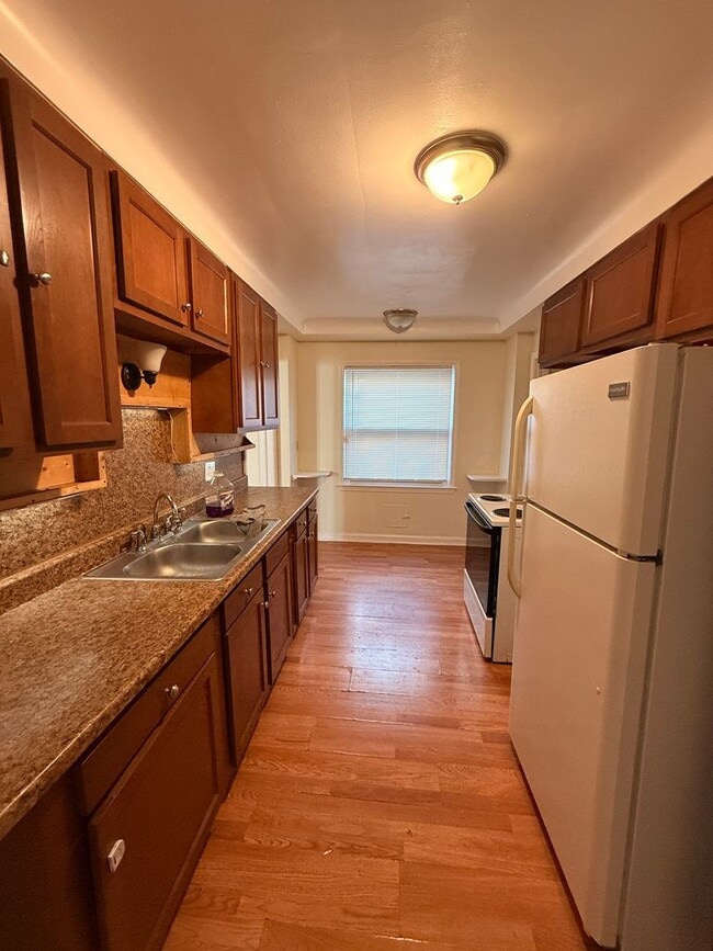 Photo - Beautiful 3 Bedroom!!!