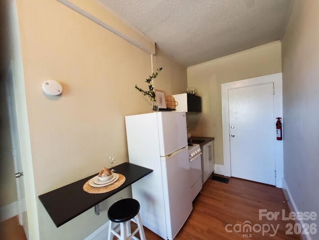 Photo - 823 Central Ave Unidad 6