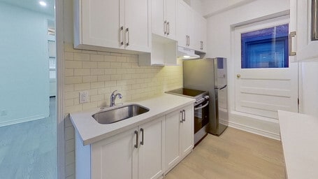 Building Photo - 101-103 Spadina Rd Unit 103-6