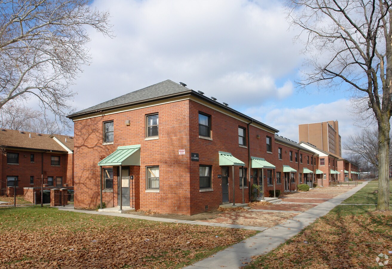 Photo - 247 N Champion Ave Apartments