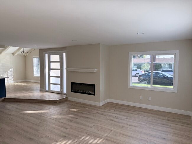 Living Room - 3671 Howard Ave Unit 1