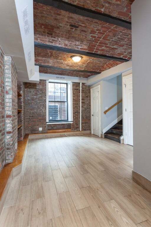 Photo - 346 E 18th St Unidad A