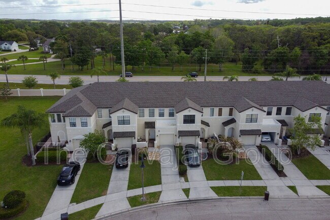 Photo - 2210 Seven Oaks Dr