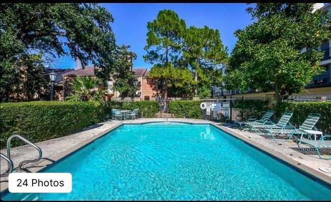 Building Photo - 2333 Bering Dr Unit 123