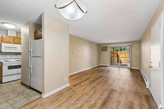 2855 S Monaco Pky Unit 3-107