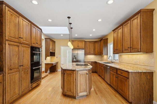 Photo - 5523 S Garfield Ave