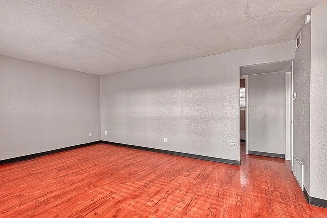 Photo - 2707 NW 36th St