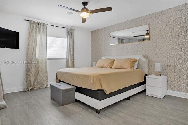 Photo - 5220 NE 26th Ave