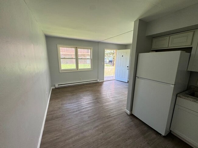 Photo - 1328 Juniper Dr Unit #4 - 1/1b