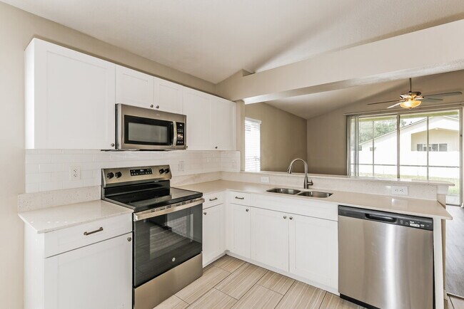 Photo - 6934 Waterbrook Ct